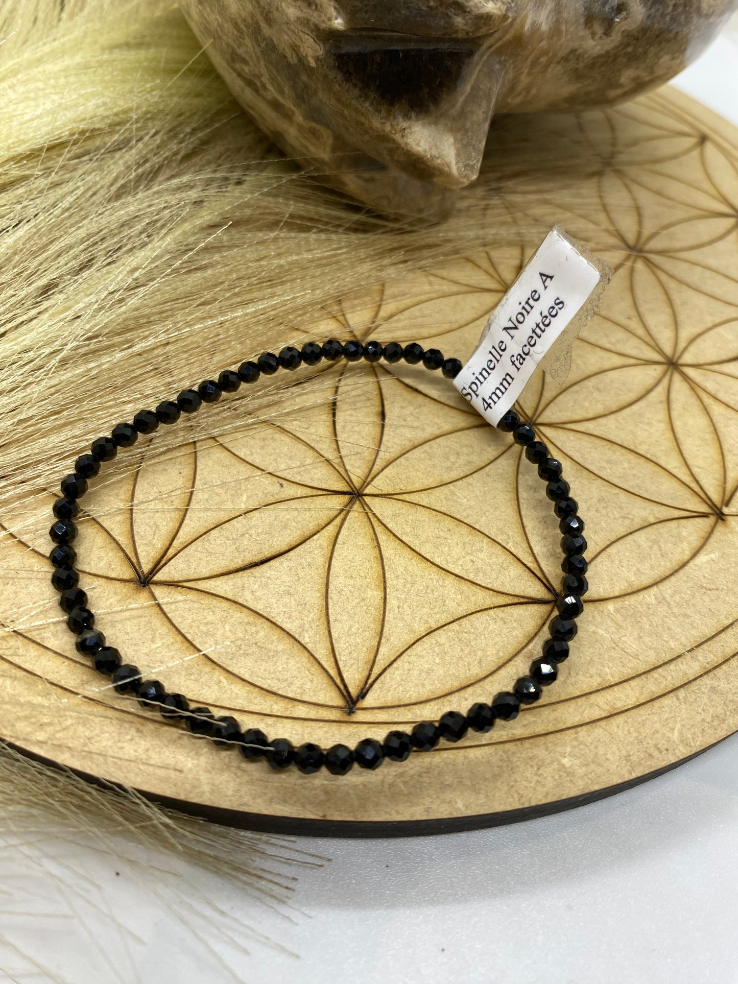 Bracelet spinelle noire 4mm